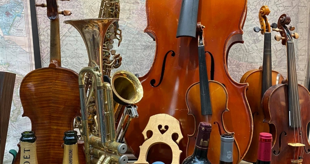 弦楽器・管楽器・音楽教室・ホールは大阪の国際楽器社へ！弦楽器専門店